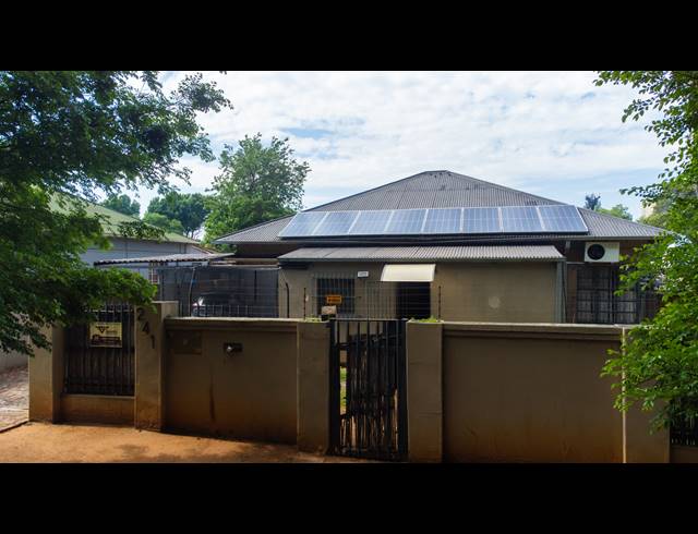 3 BEDROOM FREEHOLD FOR SALE IN BOKSBURG SOUTH